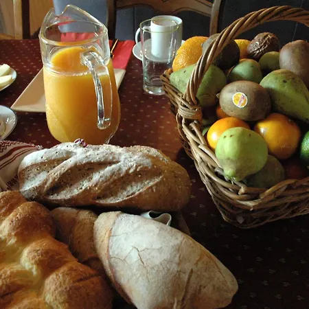 Nocleg ze śniadaniem Ecuries Sainte Croix 4*