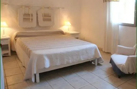 Ecuries Sainte Croix 4*