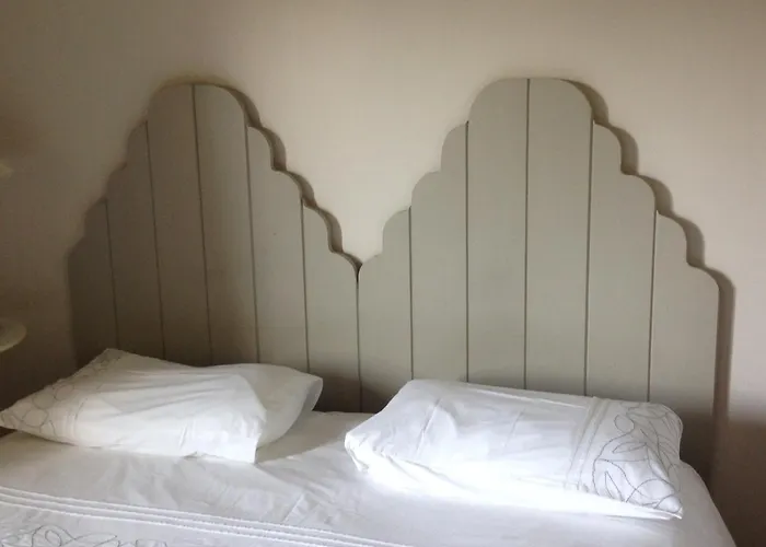 Ecuries Sainte Croix 4*