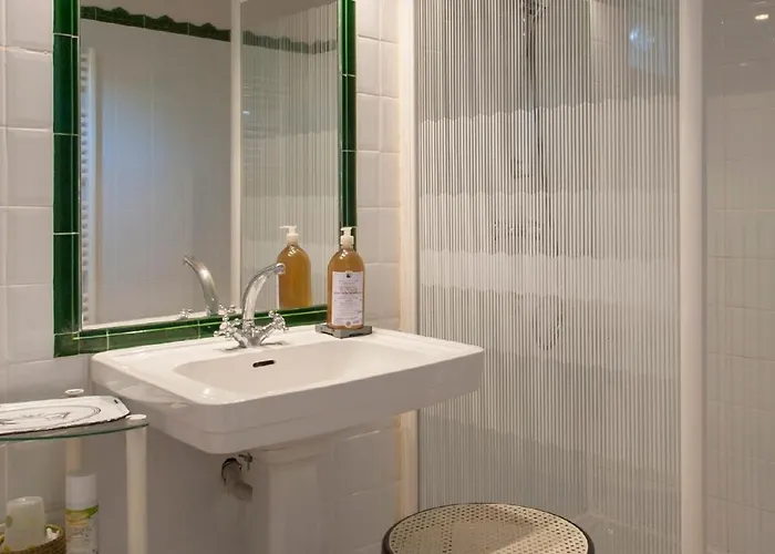 Bed & Breakfast Ecuries Sainte Croix 4*