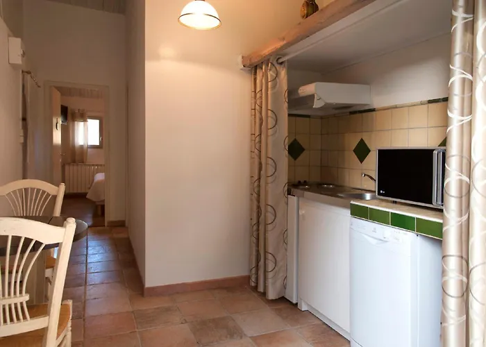 Ecuries Sainte Croix Каркассон