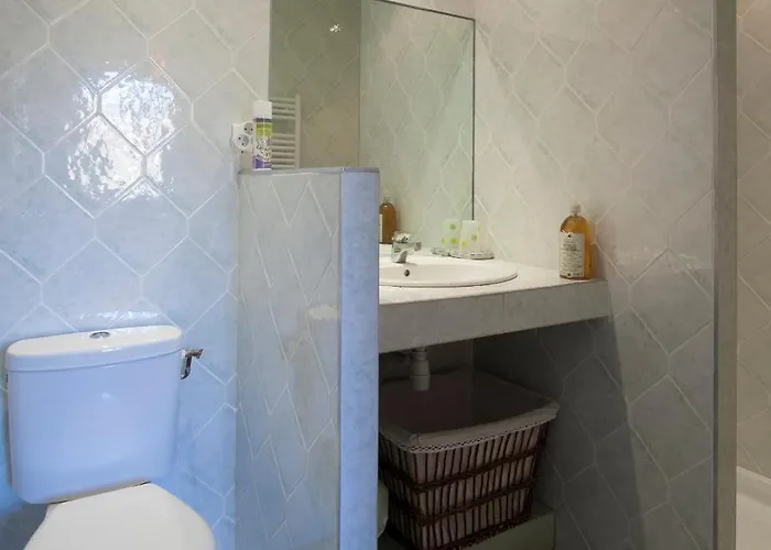 Bed & Breakfast Ecuries Sainte Croix 4*