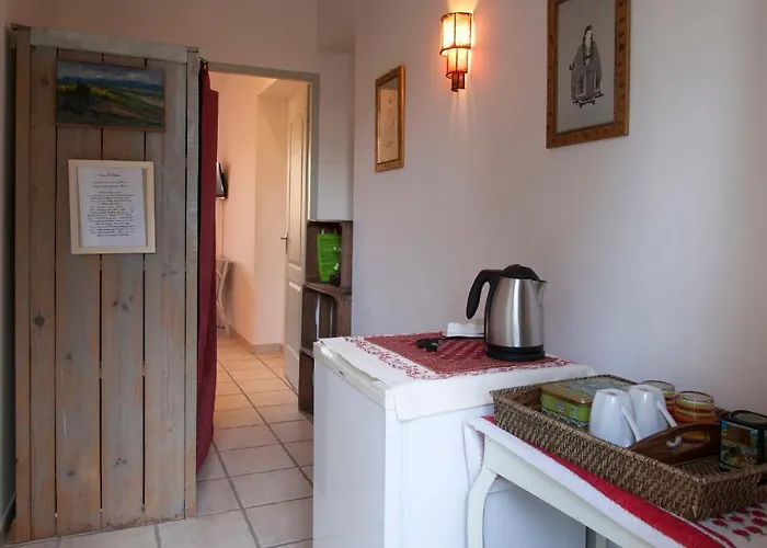 Ecuries Sainte Croix 4* Carcassonne