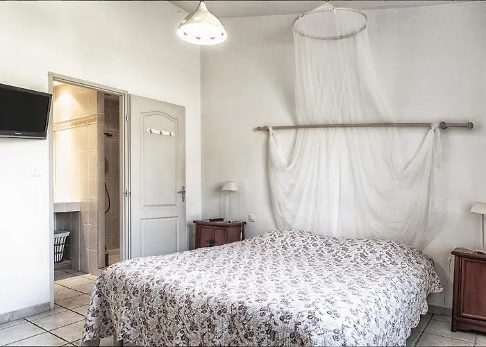 Ecuries Sainte Croix Bed & Breakfast Carcassonne