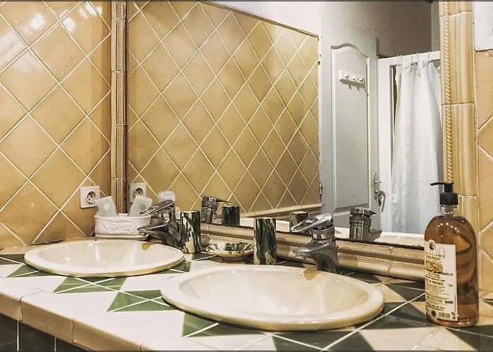 Oda ve Kahvaltı Ecuries Sainte Croix Carcassonne